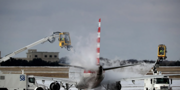 눈과 얼음비 예보에 DFW 공항, 달라스 러브필드 공항 항공편도 취소